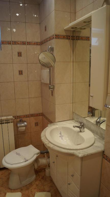Hotel Rina Cerbul Sinaia Quarto foto